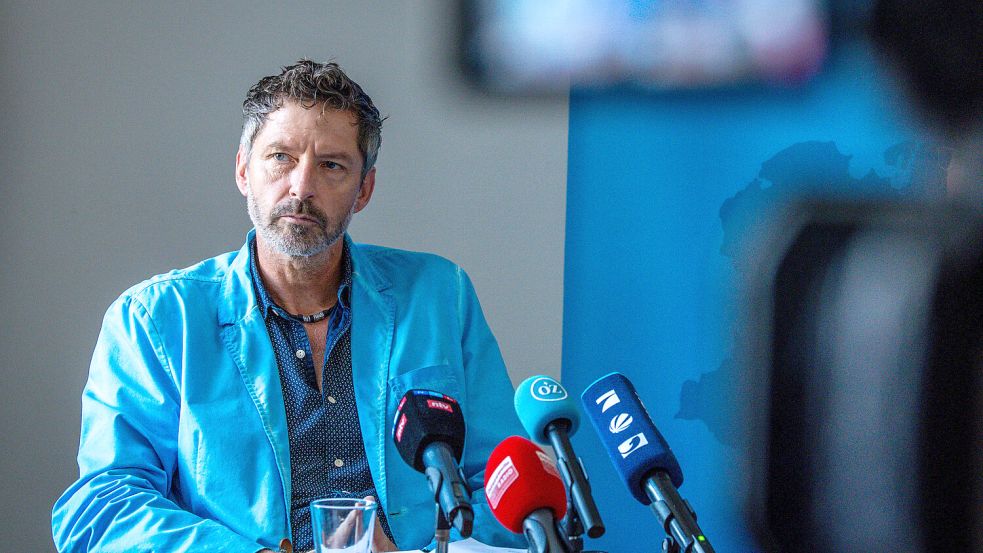 Chefermittler Olaf Hildebrandt auf der Pressekonferenz in Neubrandenburg. Foto: Jens Büttner