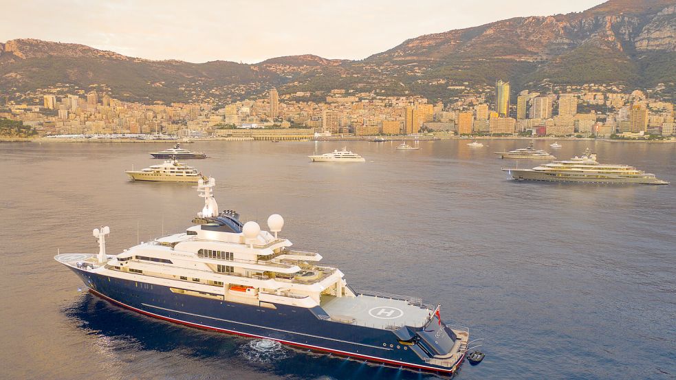 Die 126 Meter lange Octopus vor Monaco. Gebaut wurde sie für Microsoft-Mitgründer Paul Allen. Foto: imago images/Peter Seyfferth