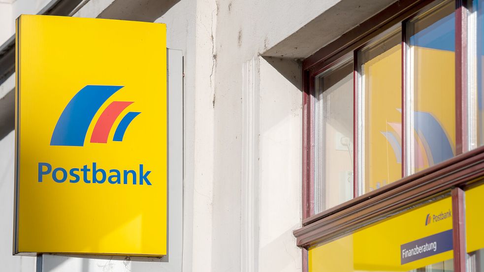 Kunden der Postbank werden derzeit vor Phishing-Mails gewarnt. Foto: dpa/Monika Skolimowska