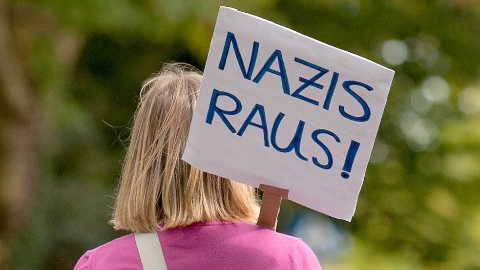 Die SPD im Auricher Kreistag fordert mehr Einsatz gegen „neue Nazis“. Foto: DPA