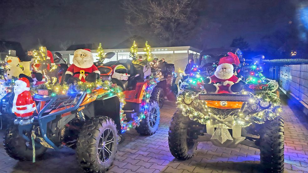 Bunt geschmückt gingen am Sonntag 25 Quads auf Tour durch Ostfriesland. Foto: Britta Albers