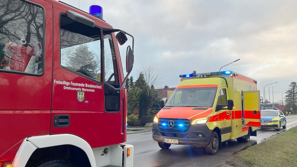 Feuerwehr, Rettungsdienst und Polizei (hier eine ältere Aufnahme) sind derzeit im Brookmerland im Einsatz. Foto: Feuerwehr