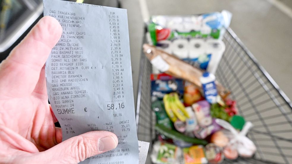 Im April mussten Verbraucher für Nahrungsmittel 0,5 Prozent mehr zahlen als ein Jahr zuvor. Foto: Bernd Weißbrod/dpa