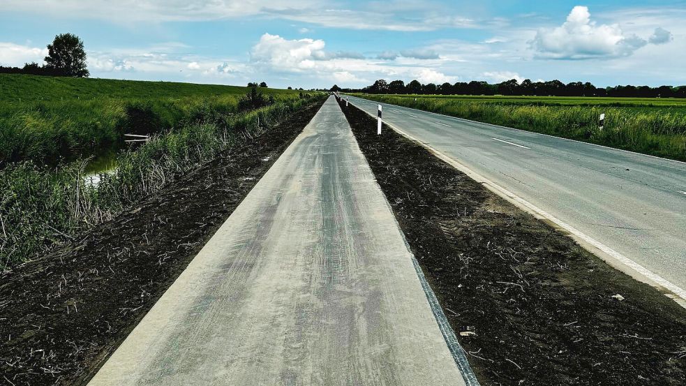 Der neue Radweg verläuft parallel zur Landesstraße 27. Foto: Landesbehörde für Straßenbau und Verkehr