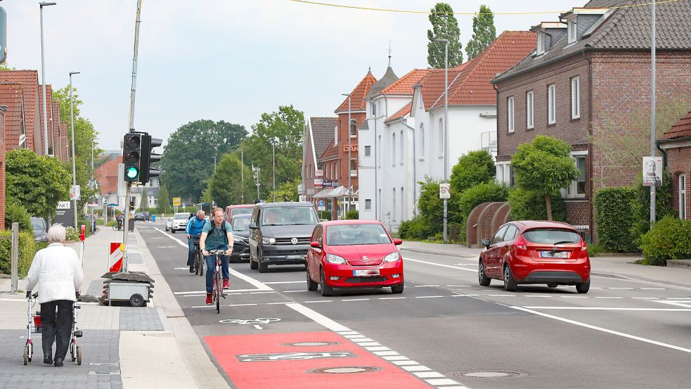 Im Schnitt nutzen knapp 9000 Fahrzeuge täglich die Fockenbollwerkstraße. Foto: Romuald Banik