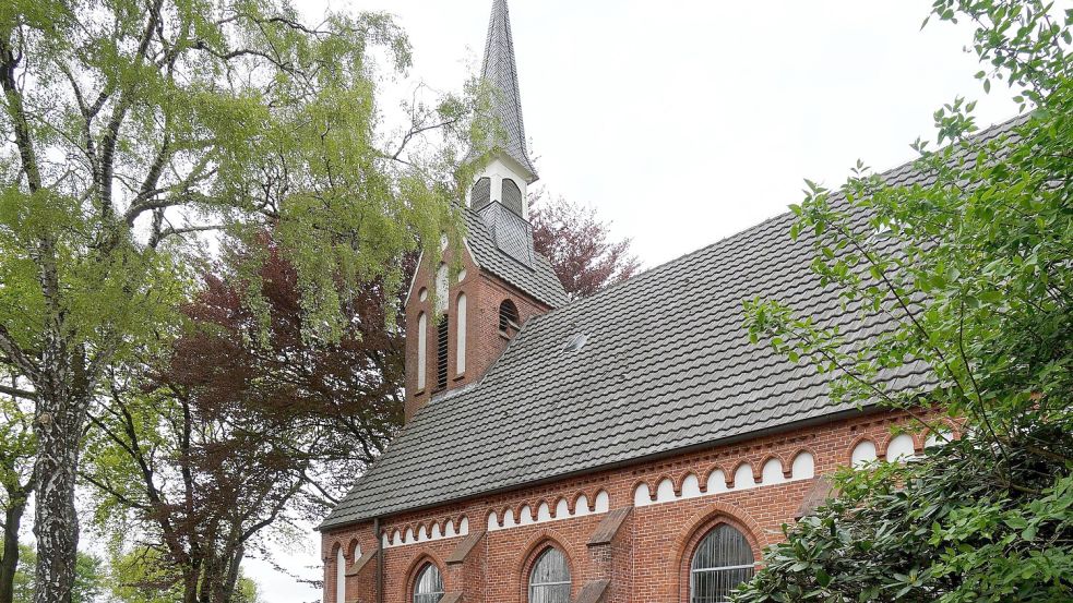 Blick auf die Kirche in Ihlowerfehn. Foto: Helmut Vortanz