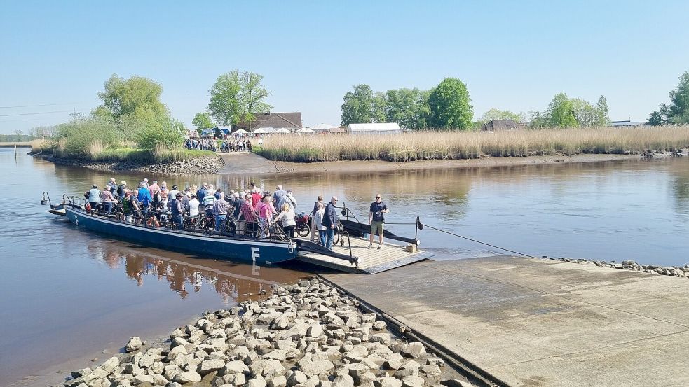 Mit der Pünte geht es ganz gemütlich von Wiltshausen über die Jümme nach Amdorf und zurück. Foto: Bothe