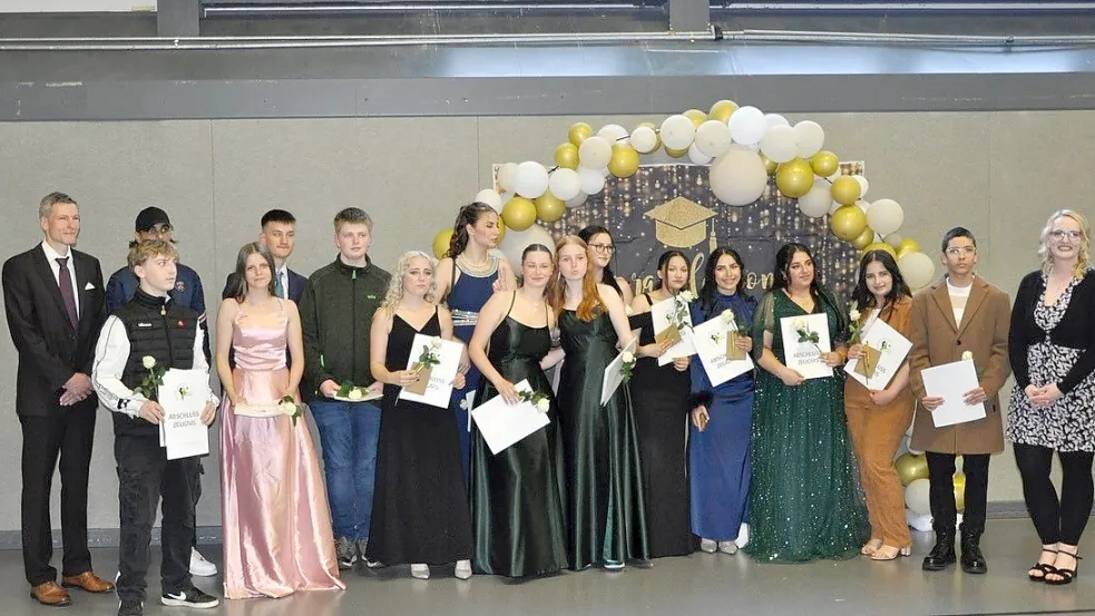 Die Klasse 10 c mit den Klassenleitern Herr Greinert und Frau Krumrich. Foto: privat