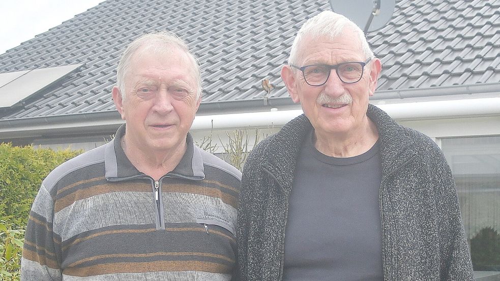 Theo Tholen (links) und Johannn Weduwen fanden sich nach Jahrzehnten wieder. Foto: Gerd-Arnold Ubben