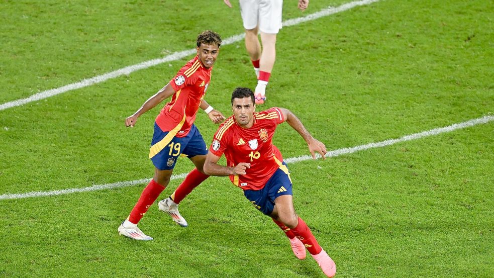 Spanien hat bisher alle Spiele hochverdient gewonnen und erst ein Gegentor kassiert. Foto: David Inderlied/dpa