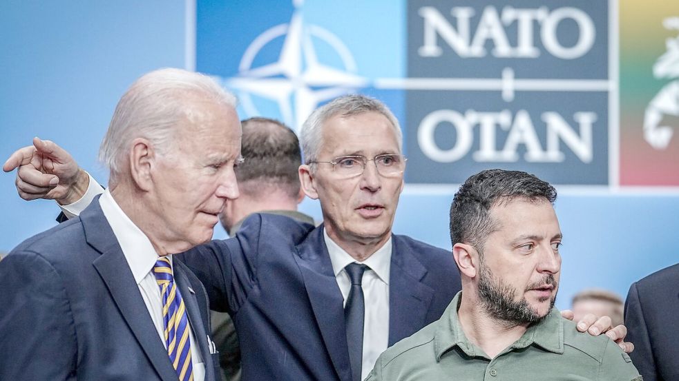 Nicht alle in einem Boot? Über den Umgang mit dem Beitrittswunsch der Ukraine gibt es in der Nato große Differenzen. (Archivbild) Foto: Kay Nietfeld/dpa