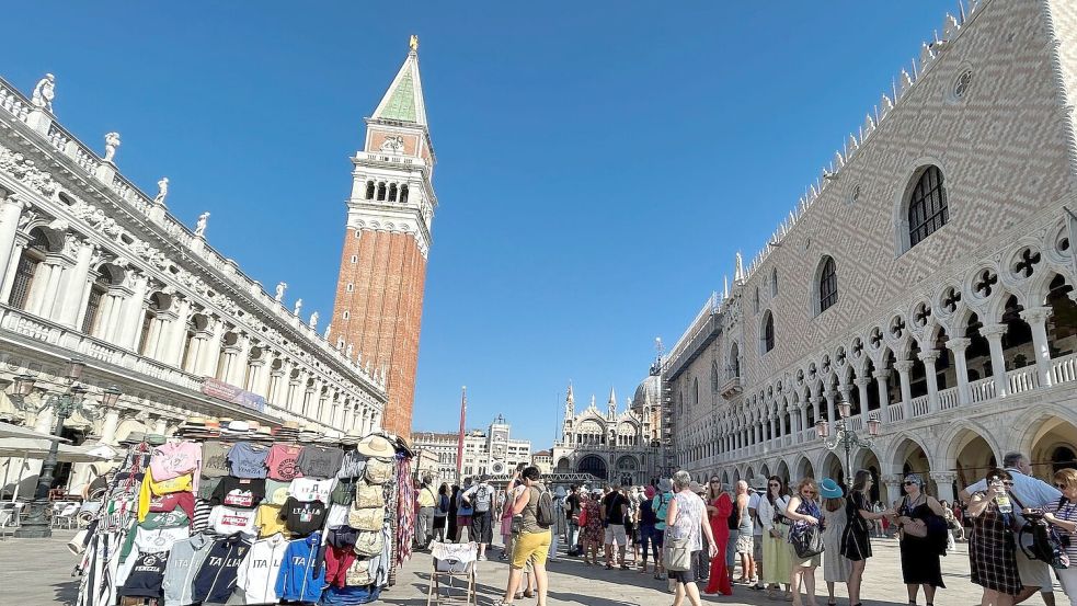 In Venedig sollen Tagesbesucher künftig bis zu zehn Euro bezahlen. (Foto: Archiv) Foto: Christoph Sator/dpa