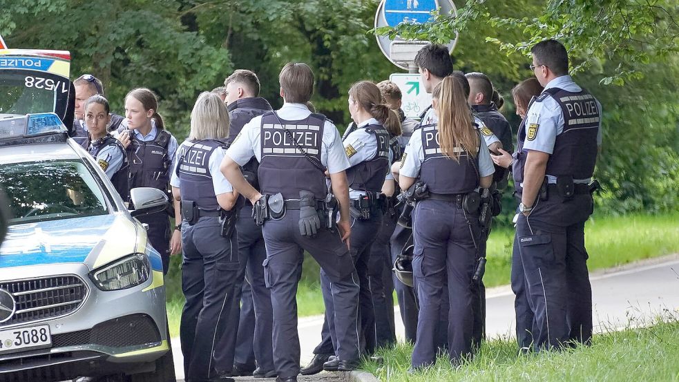 In Albstadt hat die Polizei drei Tote und zwei Schwerverletzte gefunden. Foto: Jannik Nölke/dpa