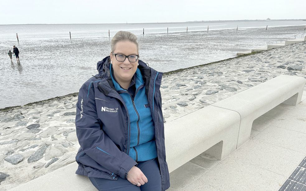 Seit zwei Jahren arbeitet Inga Graber für den Tourismus-Service in Norddeich. Foto: Rebecca Kresse