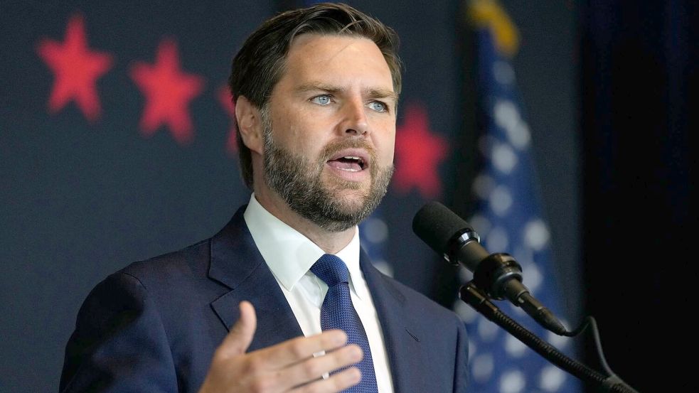 US-Vizepräsidentschaftskandidat J.D. Vance hat in seiner ersten Rede in der neuen Rolle eine „America First“-Politik angekündigt. Foto: Carolyn Kaster/AP