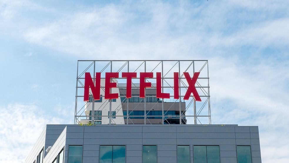 Netflix gewann im vergangenen Jahr gut acht Millionen Kundenhaushalte hinzu und läuft der Konkurrenz davon. (Archivbild) Foto: Andrej Sokolow/dpa