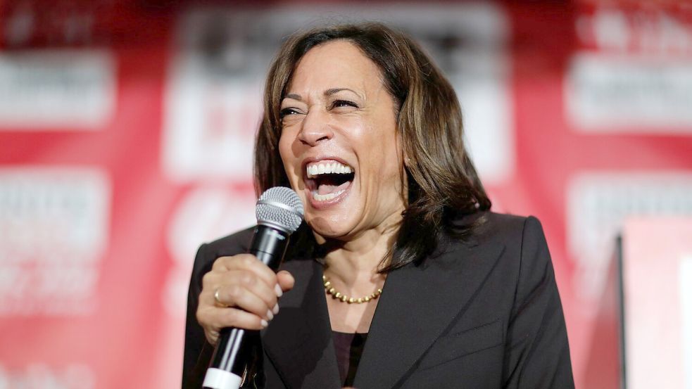 Herzhaftes Lachen ist eine Markenzeichen von Kamala Harris. Foto: John Locher/AP/dpa