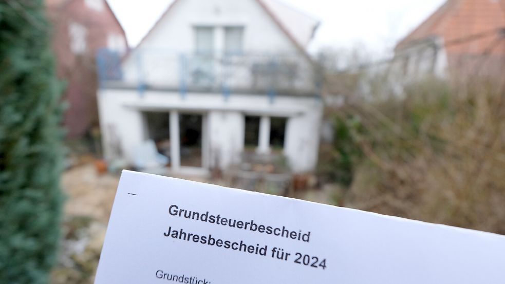 Individuell wird die Grundsteuerreform für die Immobilieneigentümer wohl Änderungen bedeuten. Die Gemeinden sollen den Wechsel aber eigentlich „aufkommensneutral“ vollziehen. Foto: DPA