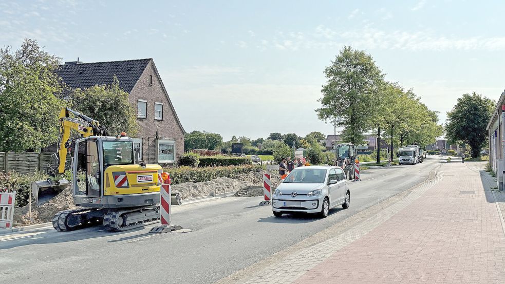 An der Egelser Straße wird aktuell ein Radweg gebaut. Ab dem 12. August soll die Straße über ihre gesamte Breite gesperrt werden. Foto: Lasse Paulsen