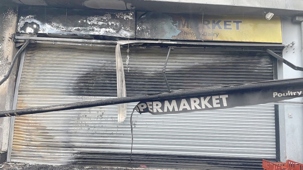 In der nordirischen Hauptstadt Belfast wurde ein Feuer in einem Supermarkt gelegt. Foto: Jonathan Mccambridge/PA Wire/dpa