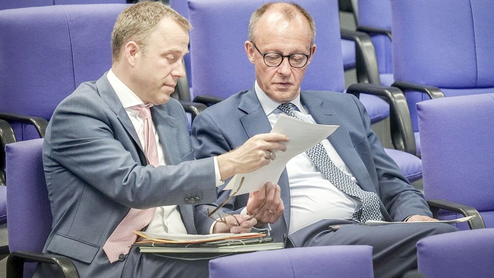 Im Juli 2023 wechselte Friedrich Merz Mario Czaja als CDU-Generalsekretär aus. (Archivbild) Foto: Kay Nietfeld/dpa