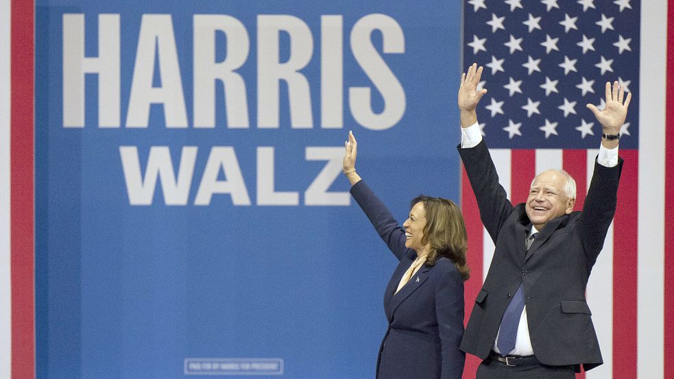 Wollen ins Weiße Haus: Kamala Harris und Tim Walz bei ihrem ersten gemeinsamen Auftritt im Wahlkampf. Foto: picture alliance/dpa/AP/Joe Lamberti