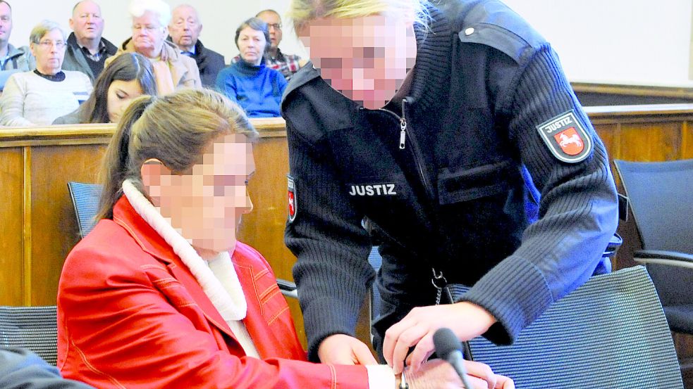 Im November 2015 stand eine 63-Jährige aus Großefehn wegen Totschlags in Aurich vor Gericht. Foto: Archiv/Ortgies