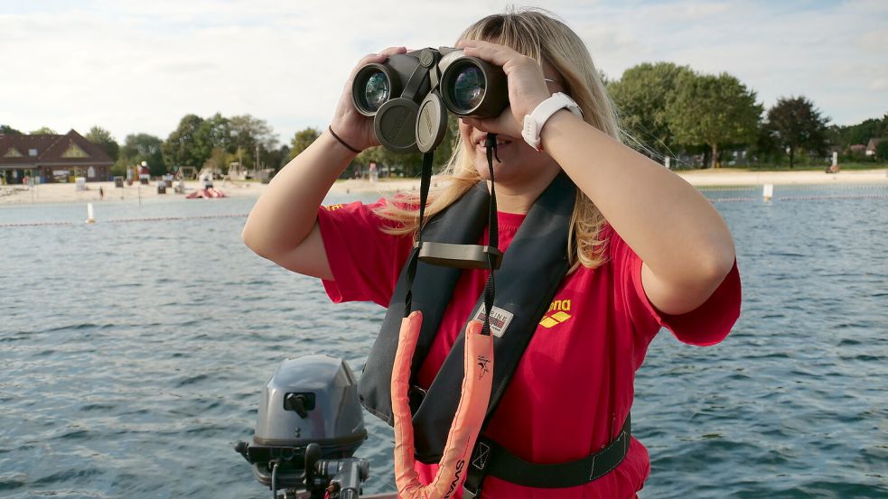 Bereichert das Zusammenleben und stärkt die Gesellschaft: Junges Ehrenamt ist in der Region stark vertreten. Unser Foto zeigt die Rettungsschwimmerin Julia Austen, die 2023 den Young-People-Award gewann. Foto: Markus Weymer