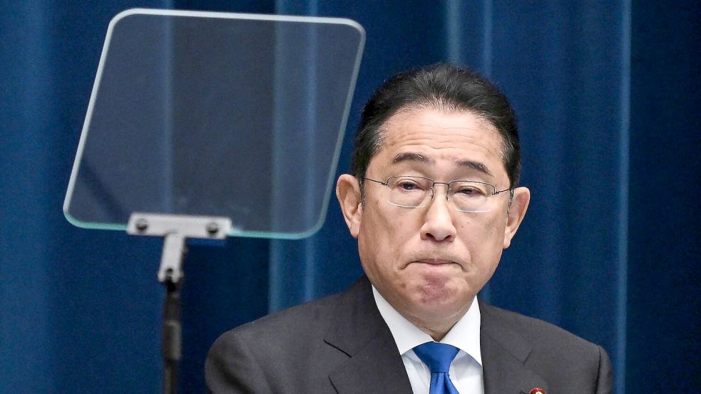 Japans Regierungschef Kishida zieht die Konsequenzen aus einer Parteispendenskandal. Foto: Philip Fong/Pool AFP/AP/dpa