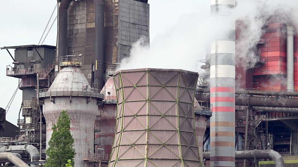 Der Industriekonzern Thyssenkrupp hat im dritten Quartal erneut rote Zahlen geschrieben. Foto: Federico Gambarini/dpa