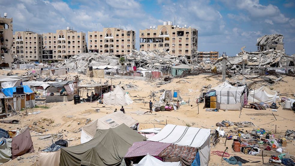 Das Ringen um eine Waffenruhe im Gazastreifen und die Freilassung von Geiseln geht weiter - aber es geht auch darum, die Eskalationsspirale im Nahen Osten zu stoppen. (Archivbild) Foto: Abdel Kareem Hana/AP/dpa