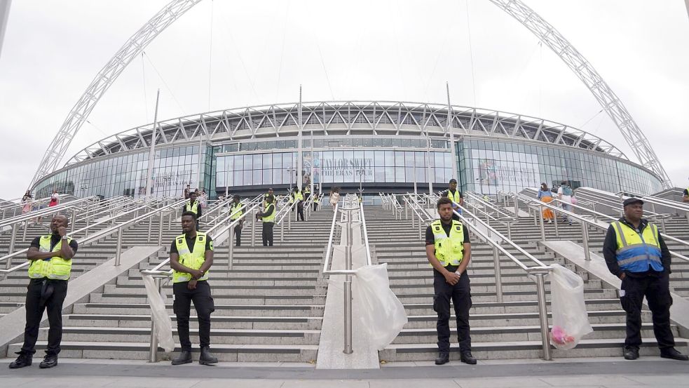 Sichtbare Polizeipräsenz in London. Foto: Lucy North/PA Wire/dpa