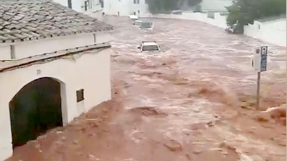 Menorca wurde von den heftigen Unwettern über dem östlichen Mittelmeer am heftigsten getroffen. Foto: Vifogra / Eberlein/vifogra/dpa