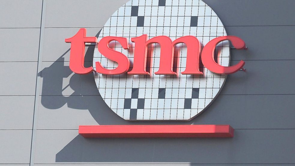 Dresden: Unter maßgeblicher Führung von TSMC entsteht in Dresden ein neues Halbleiterwerk, das ESMC (Foto Illustration) Foto: David Chang/EPA/dpa