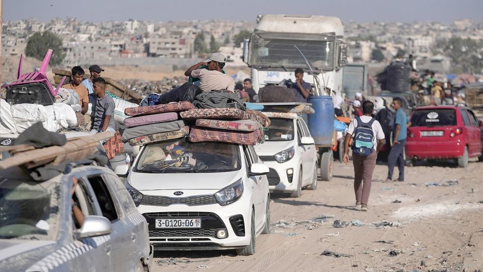 Palästinenser im Gazastreifen auf der Flucht (Archivbild) Foto: Abdel Kareem Hana/AP/dpa