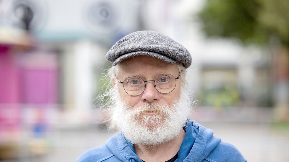 Philipp Müller, der das Stadtfest mitorganisiert hat, hat mit den Bildern vom Anschlag zu kämpfen. Foto: Thomas Banneyer/dpa