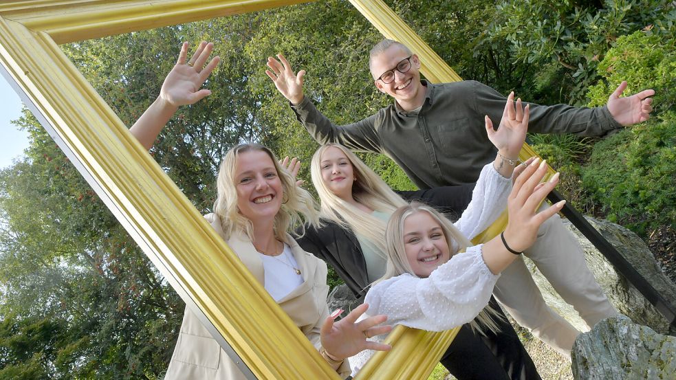 Von ursprünglich neun Kandidaten sind diese vier übrig geblieben (von links): Meike Deharde, Antje Kopietz, Joey Melina Folkerts und Timo Schäfer. Fotos: Ortgies