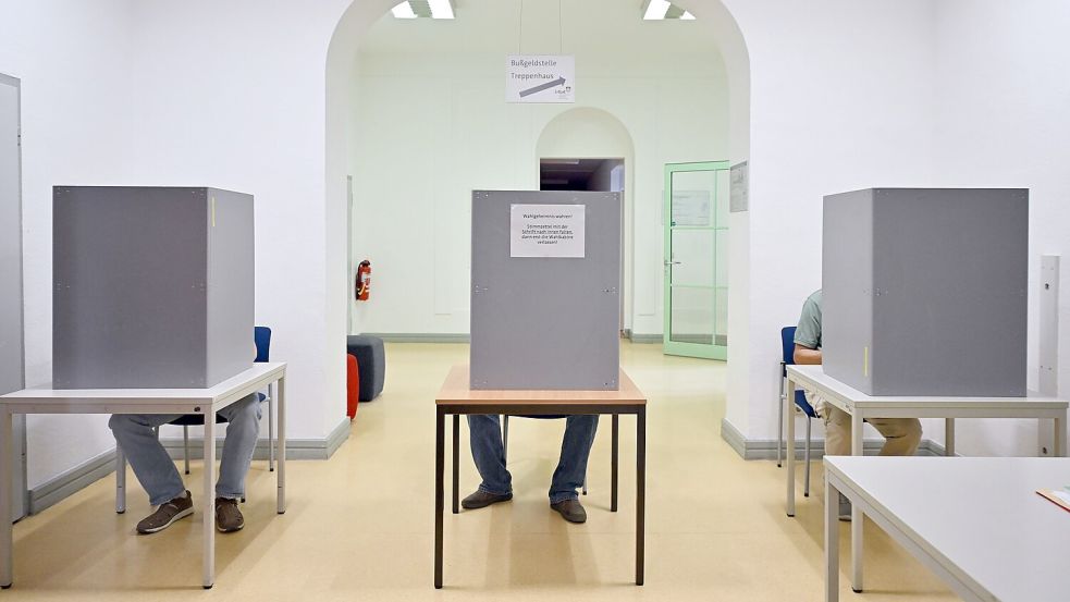 Die Wahllokale in Sachsen und Thüringen waren bis 18.00 Uhr geöffnet. Foto: Martin Schutt/dpa