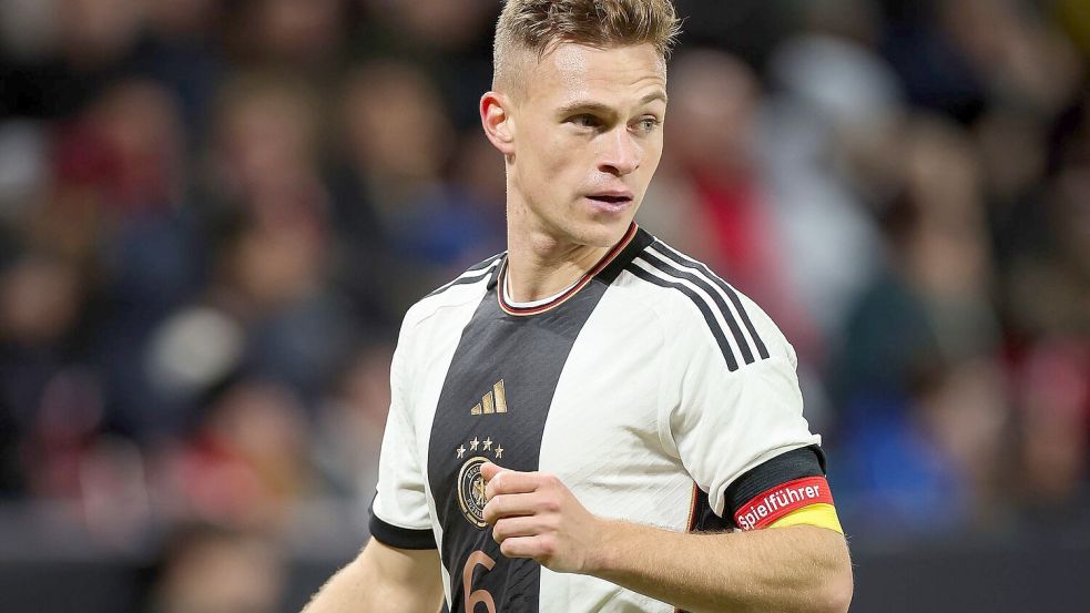 Gegen Ungarn wird Joshua Kimmich erstmals als offizieller Kapitän das DFB-Team anführen. Foto: Christian Charisius/dpa