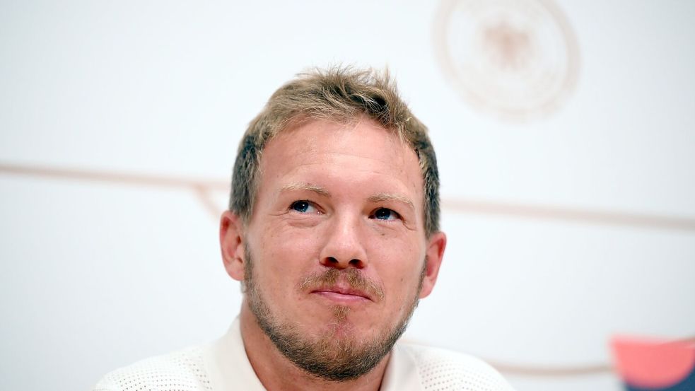 Julian Nagelsmann freut sich auf „ein spannendes Spiel“ gegen Holland. Foto: Federico Gambarini/dpa