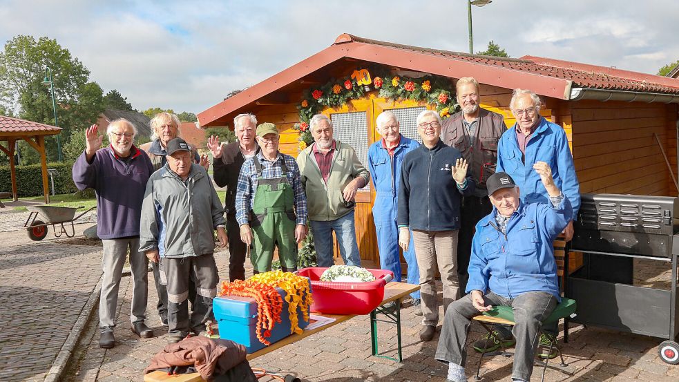 Das ist der Trupp der Rentnergang. Es sind sonst vierzehn Mitglieder. Ein paar fehlen auf dem Bild aus verschiedenen Gründen. Fotos: Romuald Banik