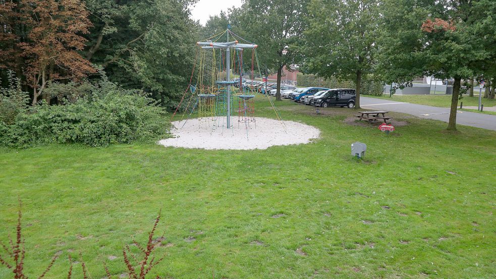 Am Rande der Fläche liegt schon ein kleiner Spielplatz. Fotos: Romuald Banik