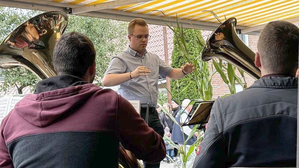 Bleibt seiner Musik-Leidenschaft treu: Thies Breemhaar ist im Posaunenchor Forlitz-Blaukirchen manchmal auch in der Leitung aktiv. Foto: privat