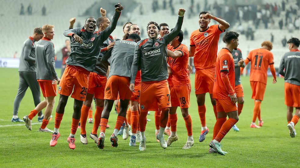 Eintracht Frankfurt geht mit großer Euphorie in das Bundesliga-Topspiel gegen Bayern München. Foto: Str/dpa