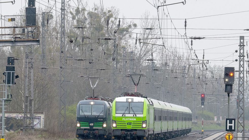 Flixtrain baut sein Angebot im Regionalverkehr auf der Schiene weiter aus (Archivfoto). Foto: Soeren Stache/dpa