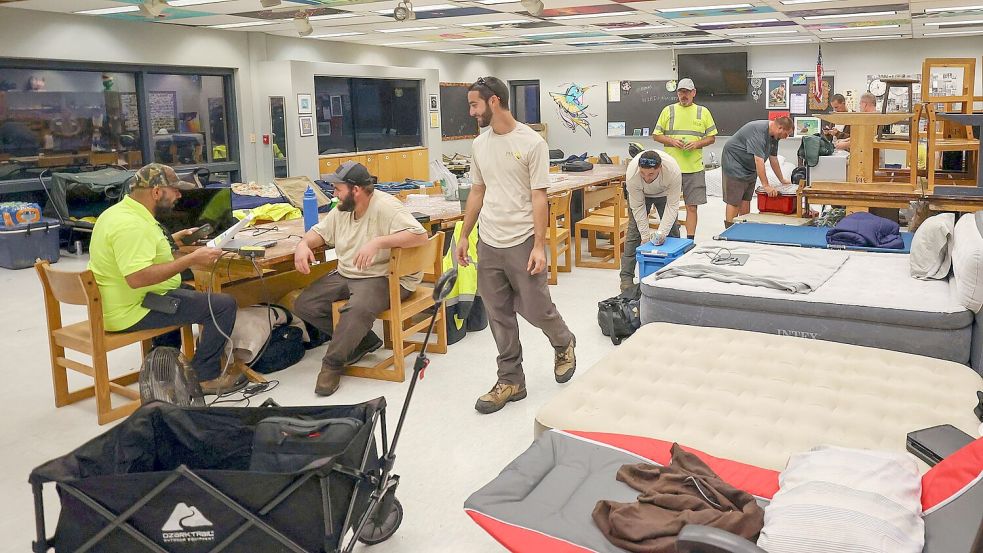 Eine Schule in New Port Richey dienst als Notunterkunft. Foto: Mike Carlson/FR155492 AP/dpa