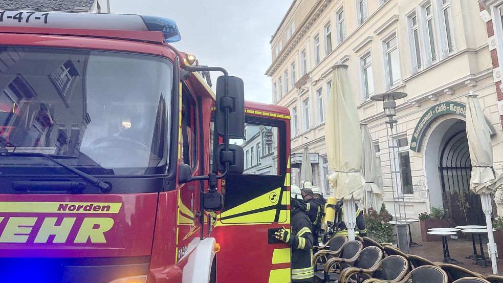 Die Feuerwehr rückte in die enge Norder Innenstadt aus. Foto: Feuerwehr