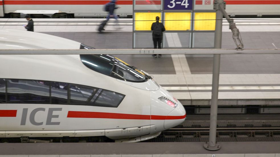 Ab Dezember gilt bei der Deutschen Bahn ein neuer Fahrplan - unter anderem mit der Verbindung Berlin-Paris. (Archivfoto) Foto: Hannes P. Albert/dpa