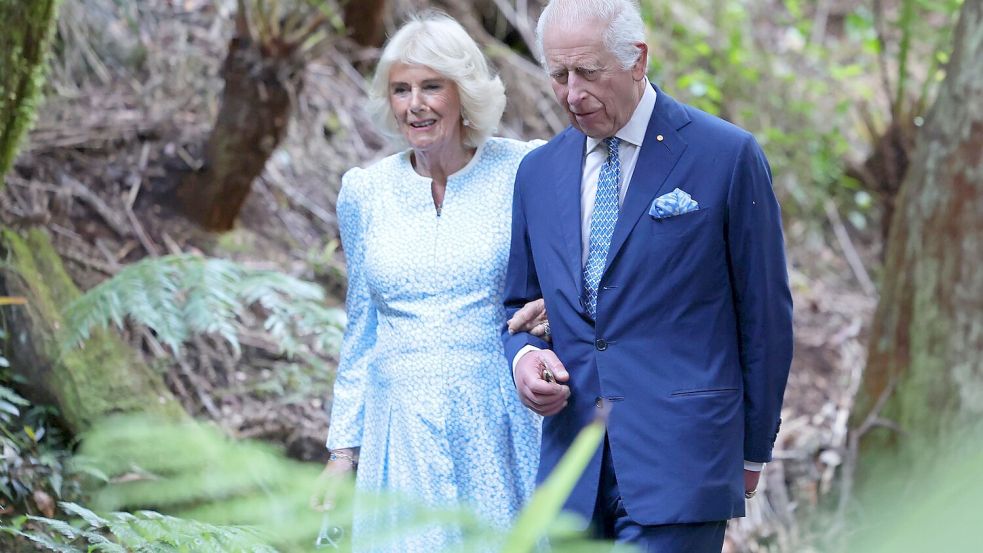 Charles wird von seiner Frau Königin Camilla begleitet. Foto: Chris Jackson/PA Wire/dpa