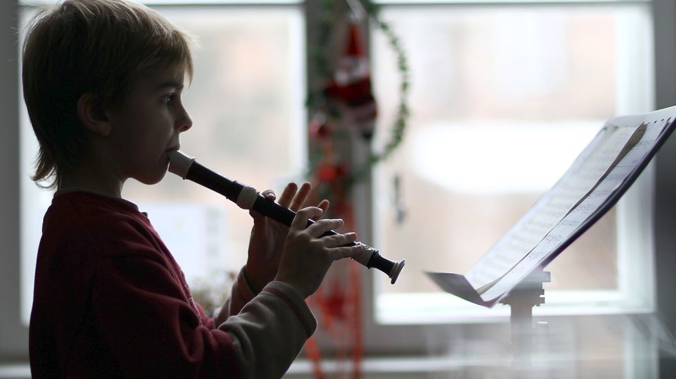 Systemrelevante Einrichtung: Flötenstunde an einer Musikschule Foto: dpa/Jens Büttner